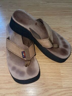 Rainbow Women’s Platform Thick Strap Tan Sandals Flip Flops Size Small